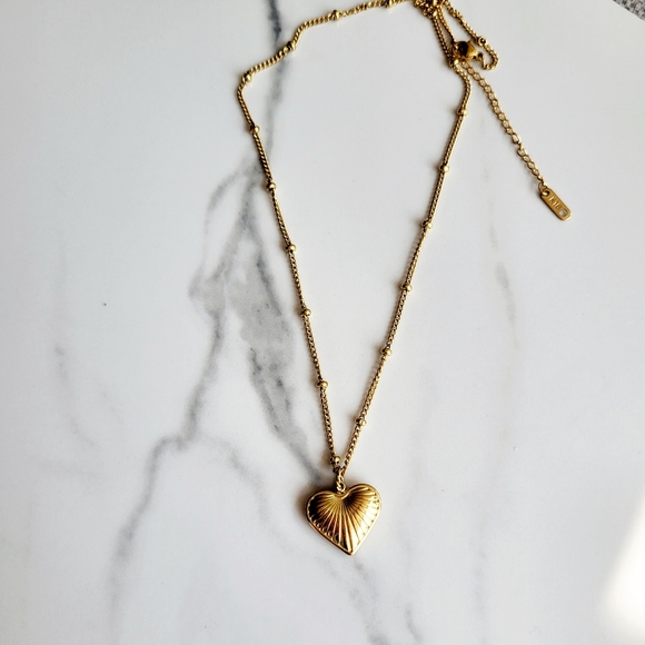 18K Gold Plated Love Heart Pendant with Dainty Gold Chain - Picture 6 of 6